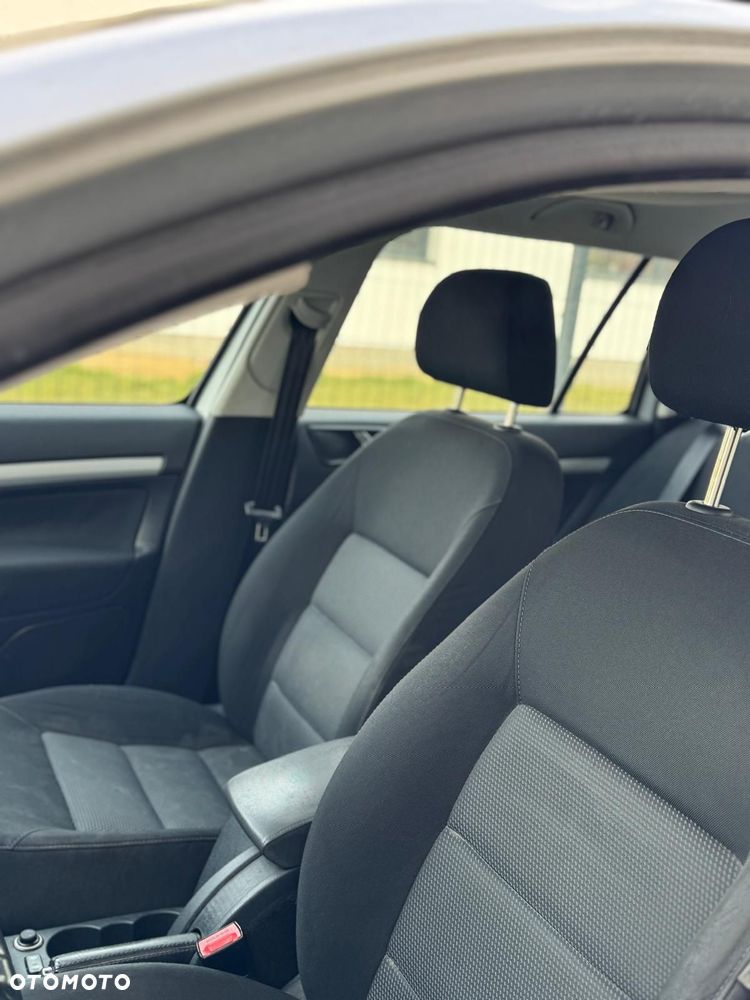 Skoda Octavia 1.6 Active - 7