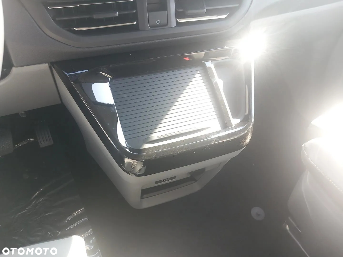 Ford Tourneo Custom 2.5 PHEV CVT 340 L2 Titanium X - 12
