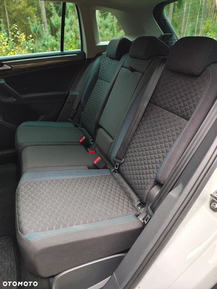 Volkswagen Tiguan - 32