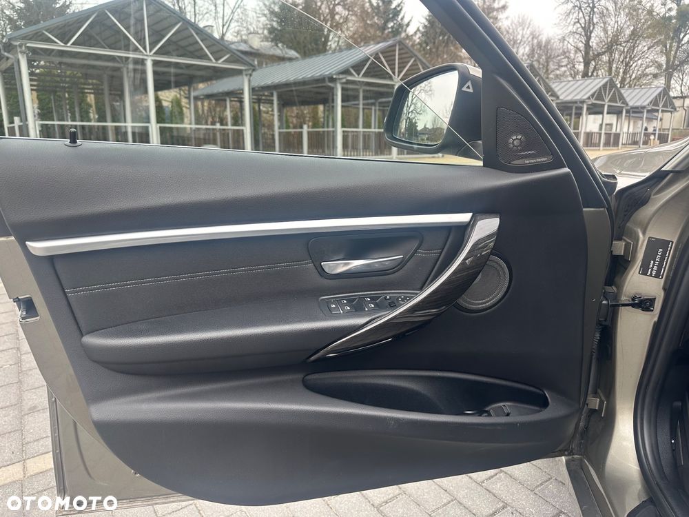 BMW Seria 3 320d Luxury Line - 20