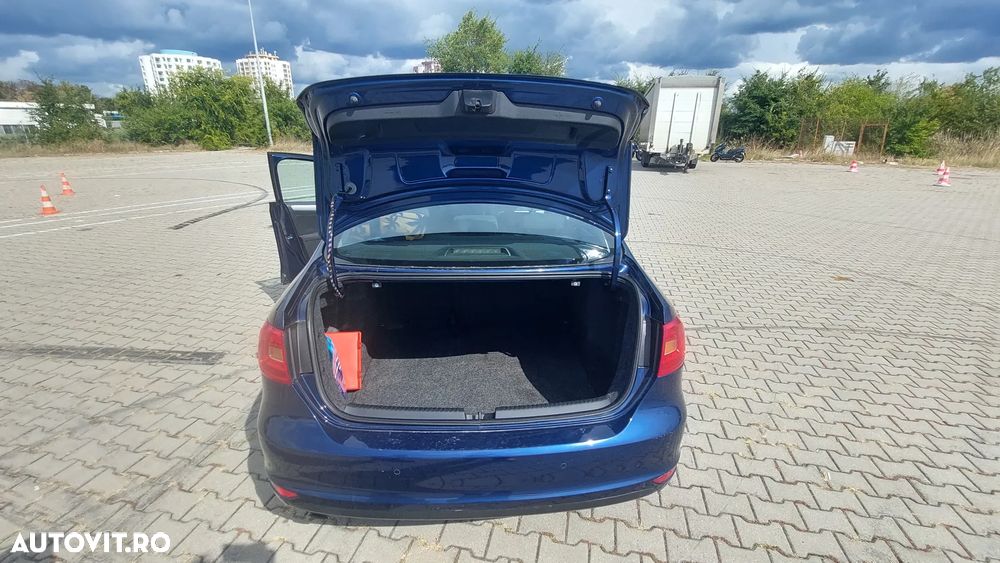 Volkswagen Jetta 1.6 TDI CR DPF Comfortline - 5