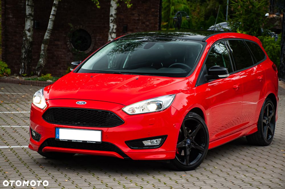 Ford Focus SW 1.5 EcoBoost S&S ST-LINE - 6