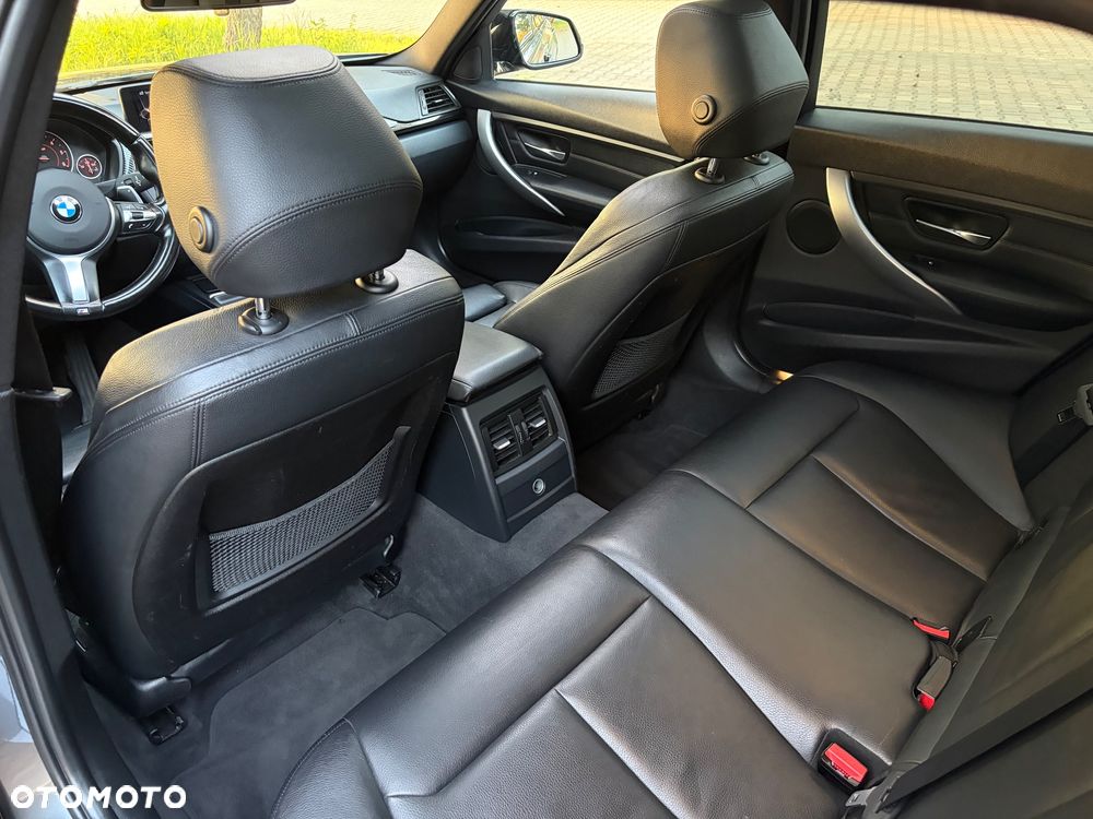 BMW Seria 3 335d xDrive Edition M Sport Shadow - 17