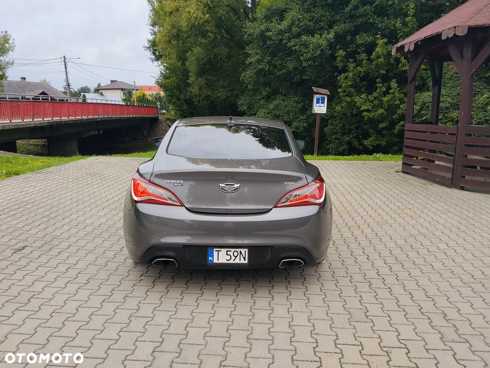Hyundai Genesis Coupe - 5