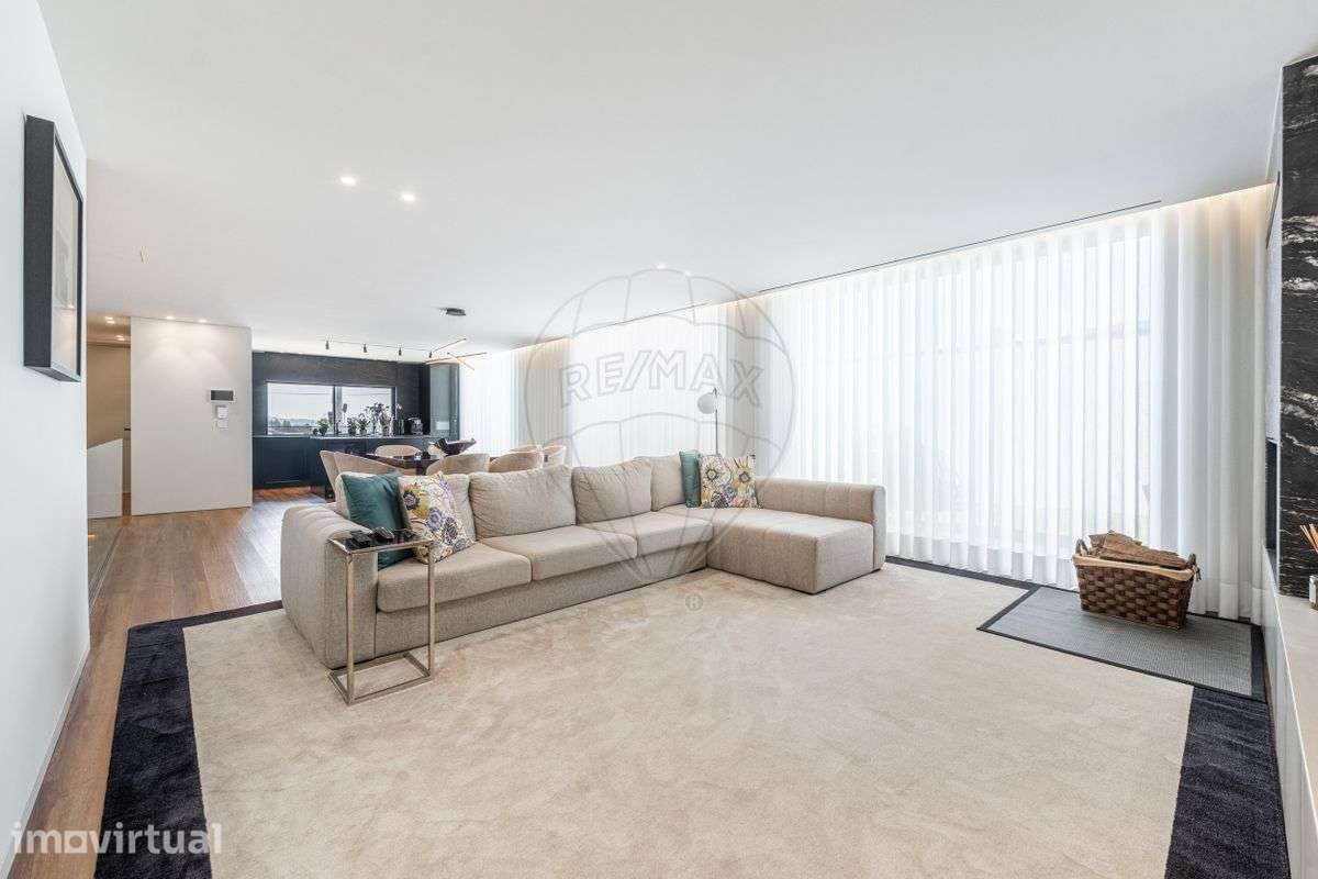 Moradia semi-nova T3, com piscina, em Adaúfe, próximo de Braga! - Grande imagem: 2/50