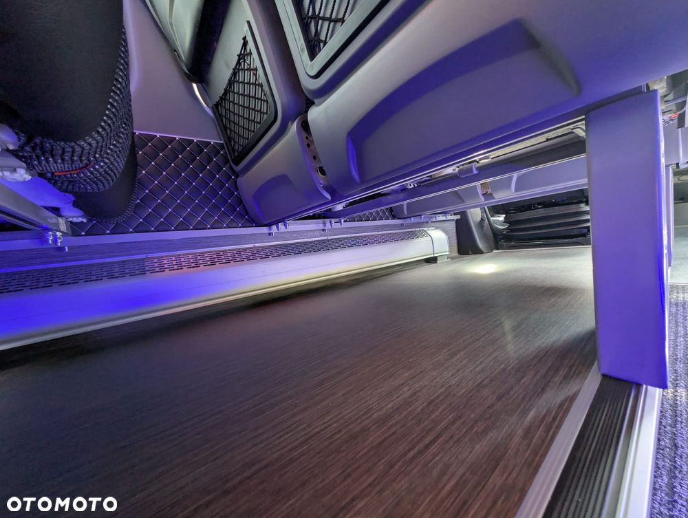 Mercedes-Benz Sprinter 519 - 31