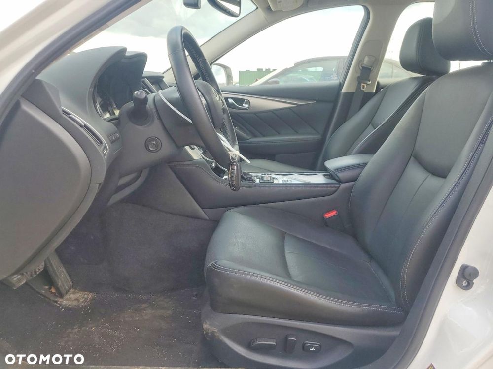 Infiniti Q50 - 8