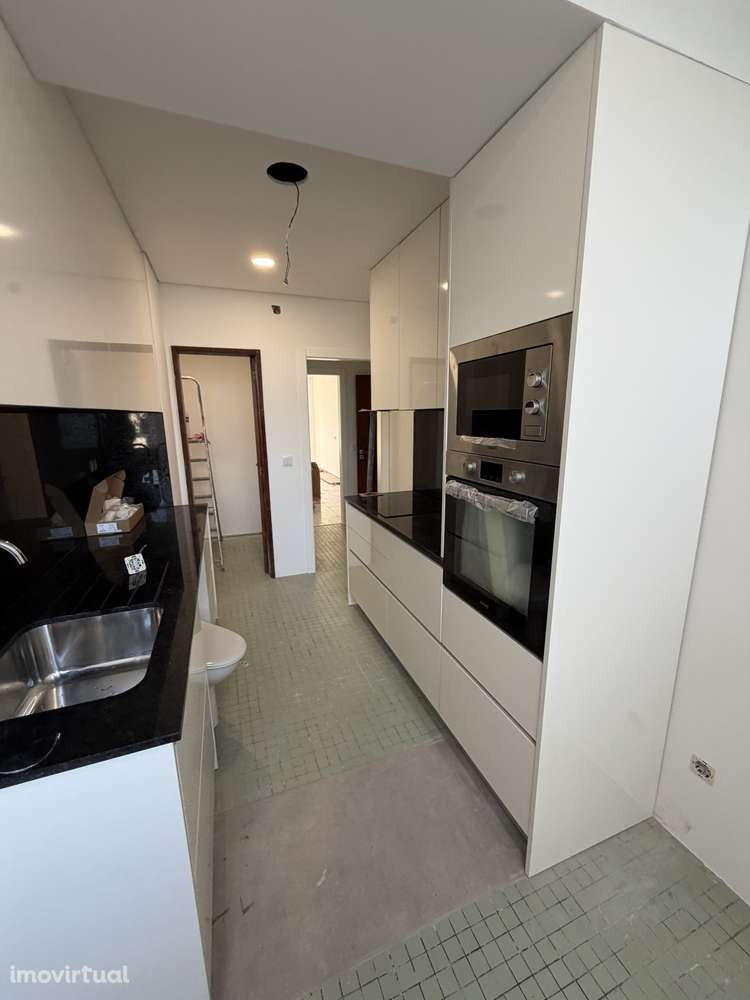 Arrendo apartamento  T2 + 1, 2 casas de banho em Santo Tirso - Grande imagem: 2/8
