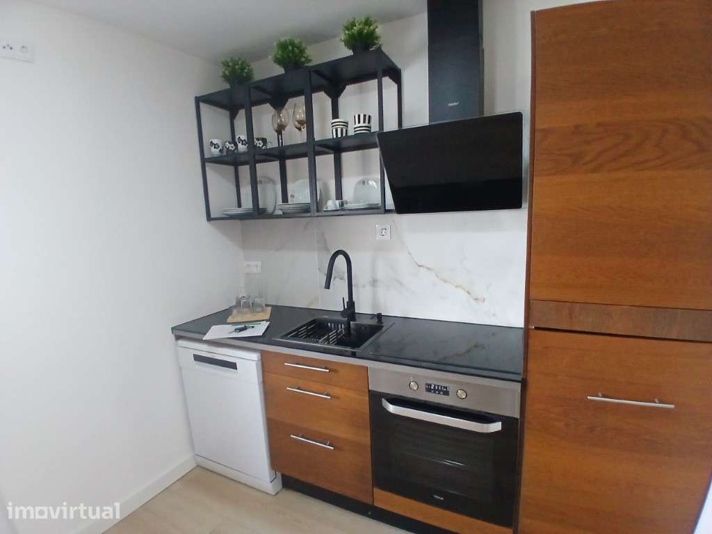 T2 renovado em Odivelas, Lisboa - Grande imagem: 2/23