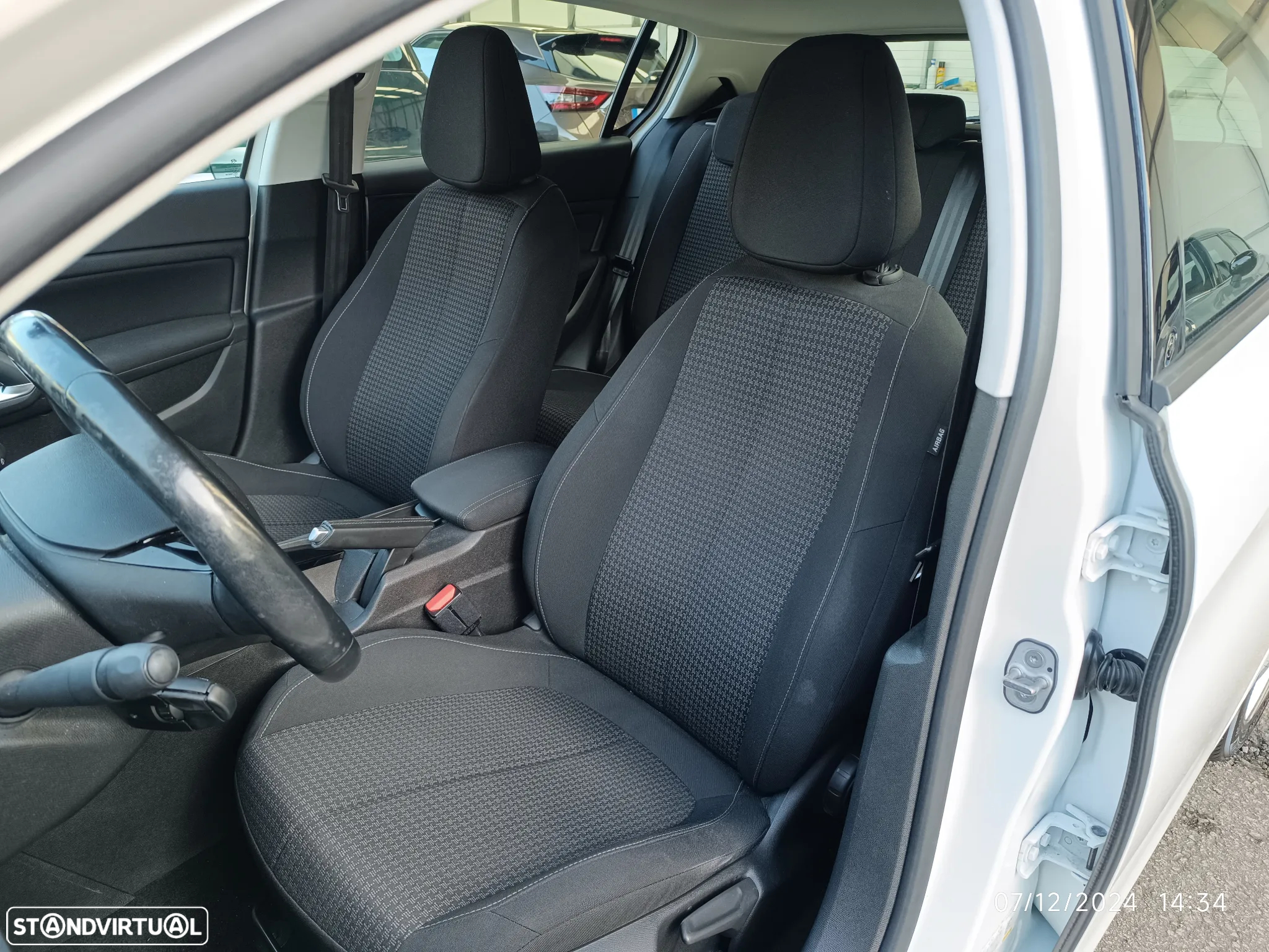 Peugeot 308 1.5 BlueHDi Style - 15
