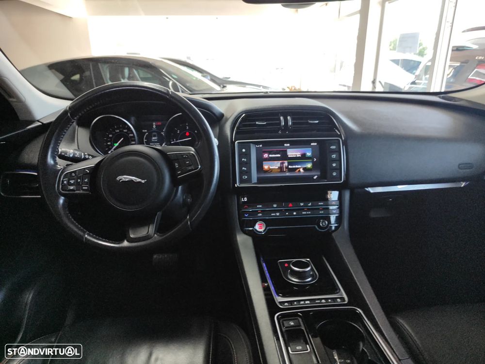 Jaguar F-Pace 20d AWD Aut. Prestige - 26