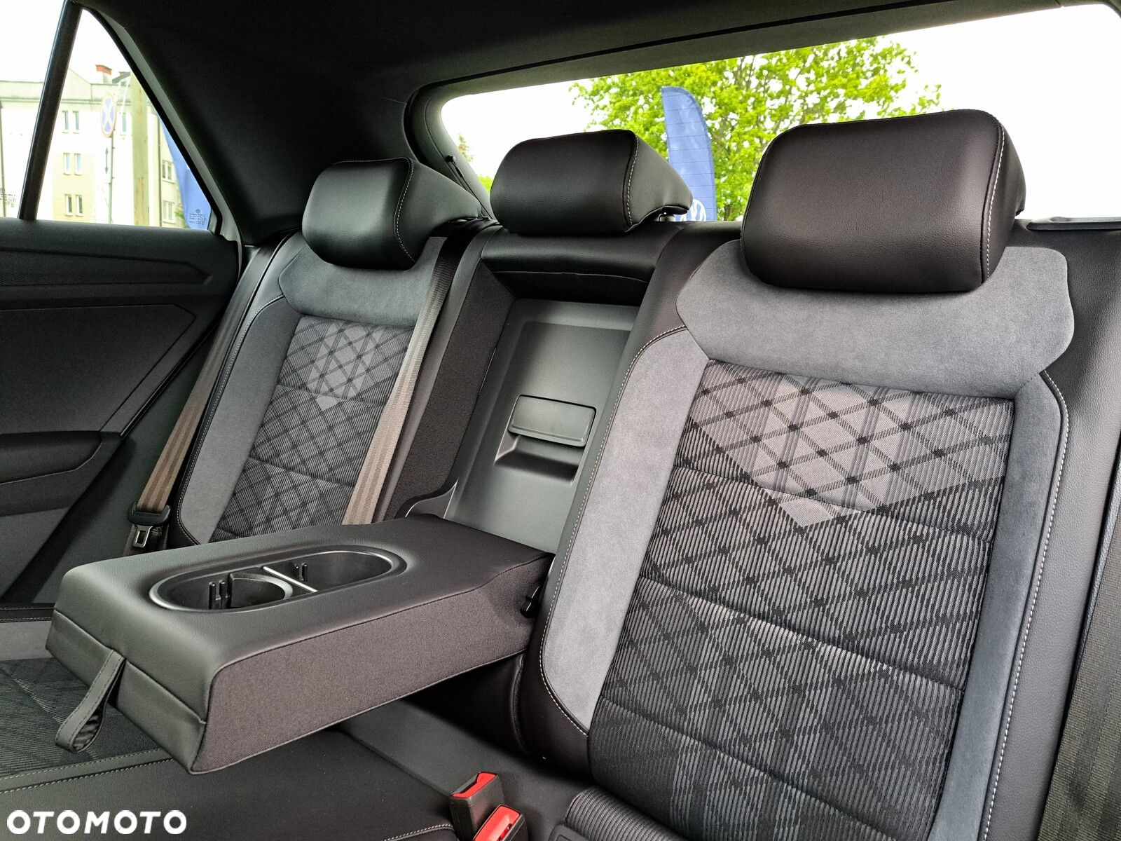 Volkswagen T-Roc 2.0 TSI 4Motion R-Line DSG - 35