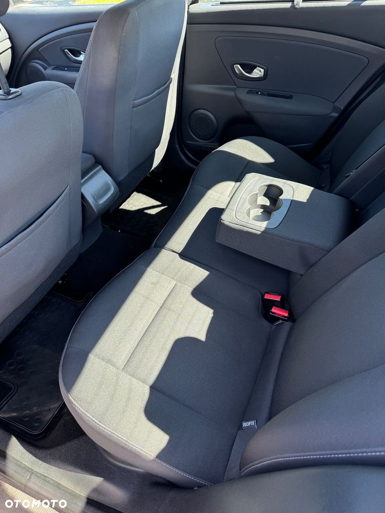 Renault Fluence - 6