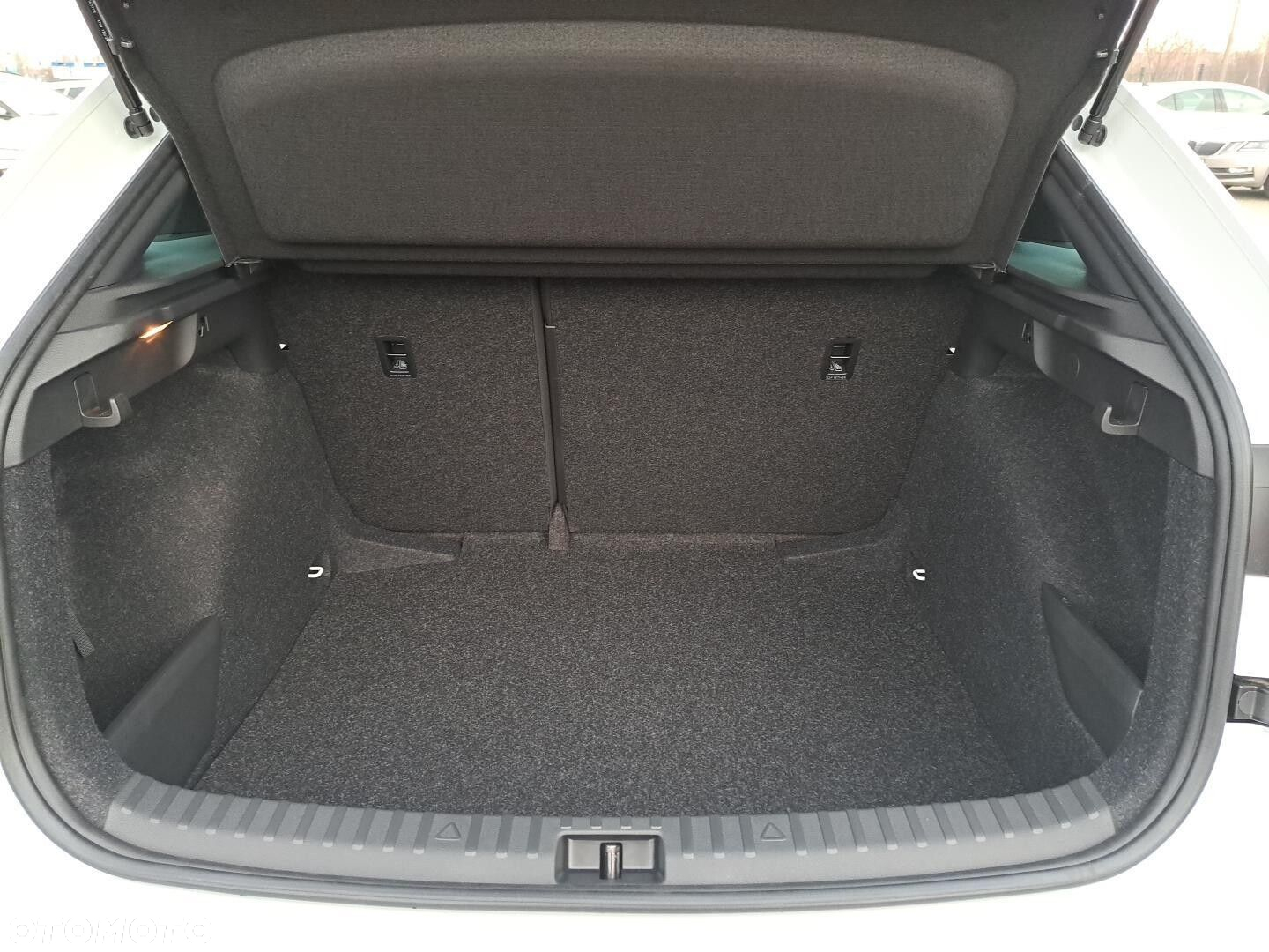 Skoda Scala 1.0 TSI Monte Carlo DSG - 32