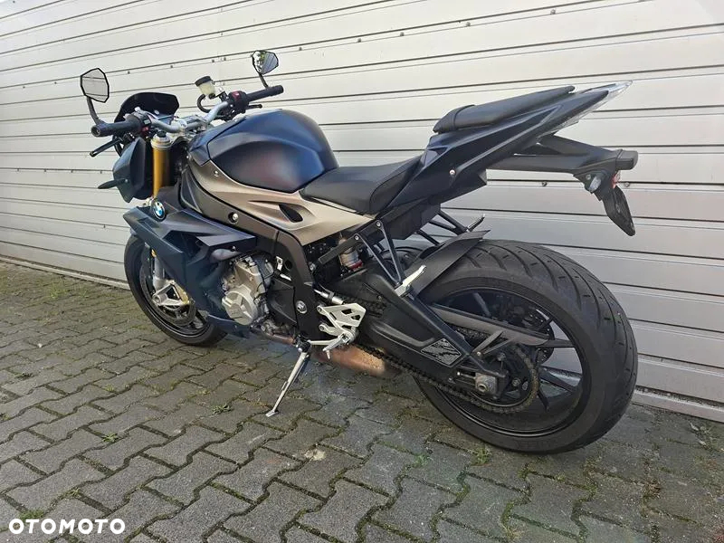BMW S - 5