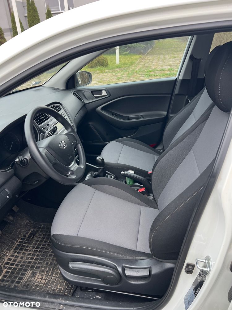 Hyundai i20 1.2 Classic Plus - 8