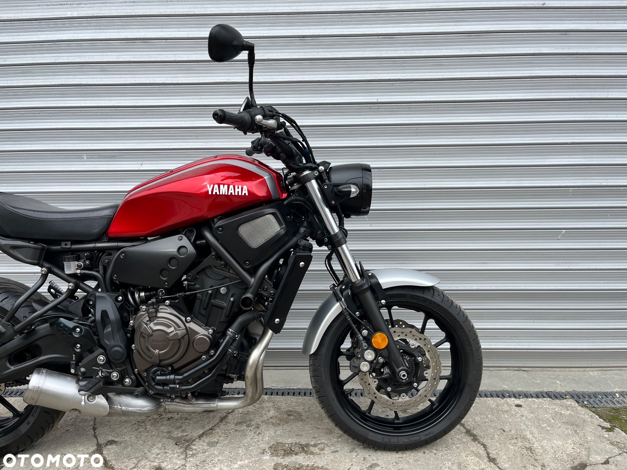 Yamaha XSR - 6