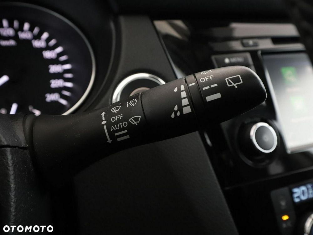 Nissan Qashqai 1.3 DIG-T N-Connecta EU6d - 32
