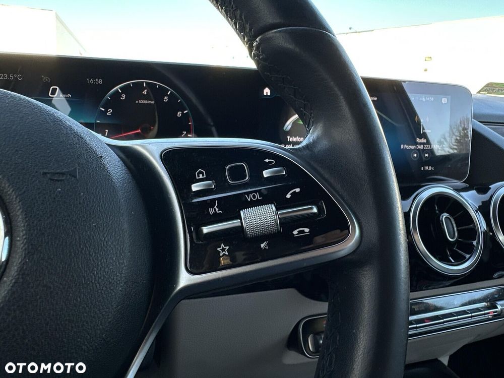 Mercedes-Benz GLA 200 Style - 22