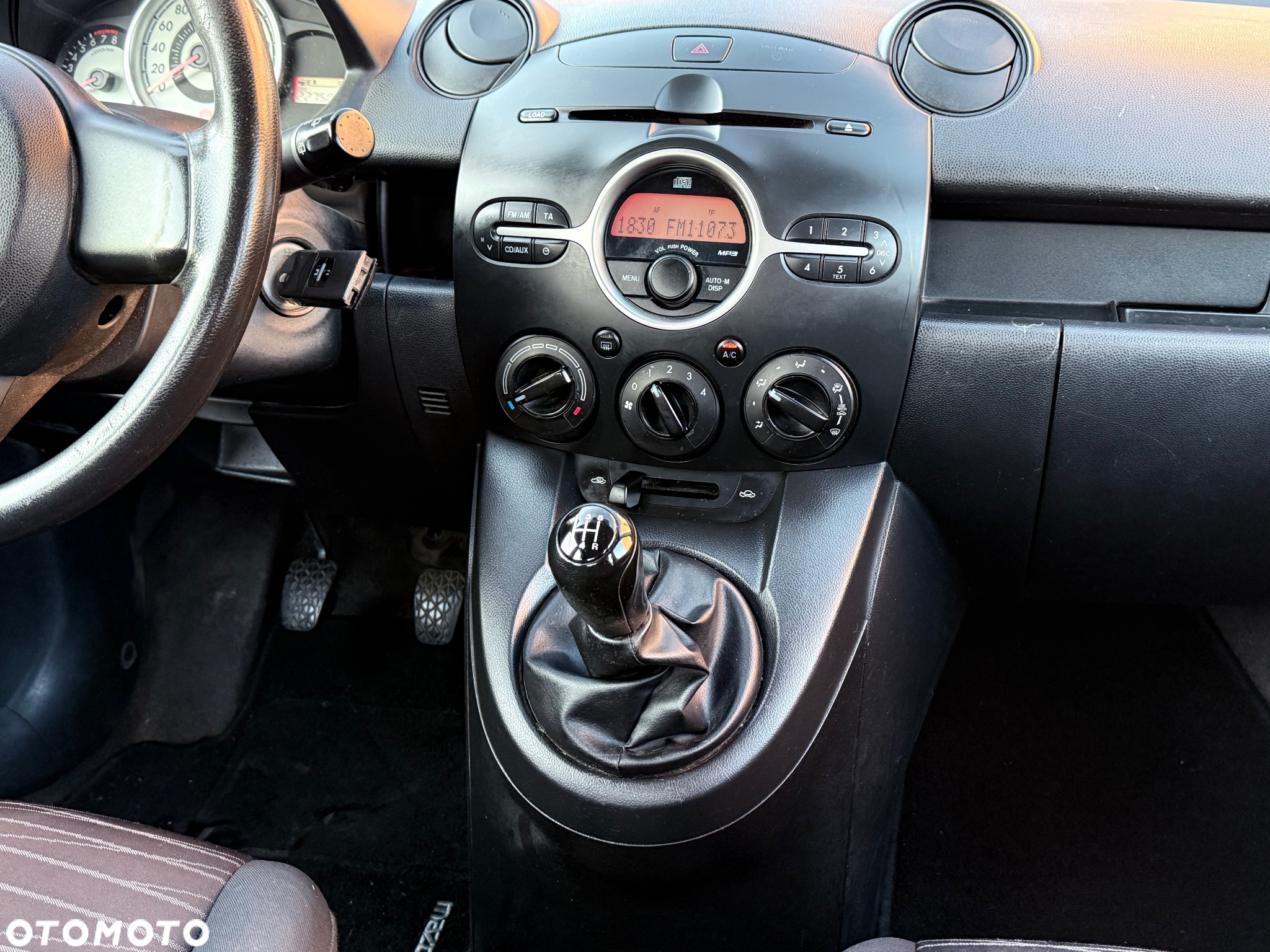 Mazda 2 1.3 Exclusive - 26