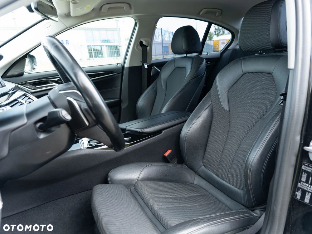 BMW Seria 5 520d Sport Line sport - 16