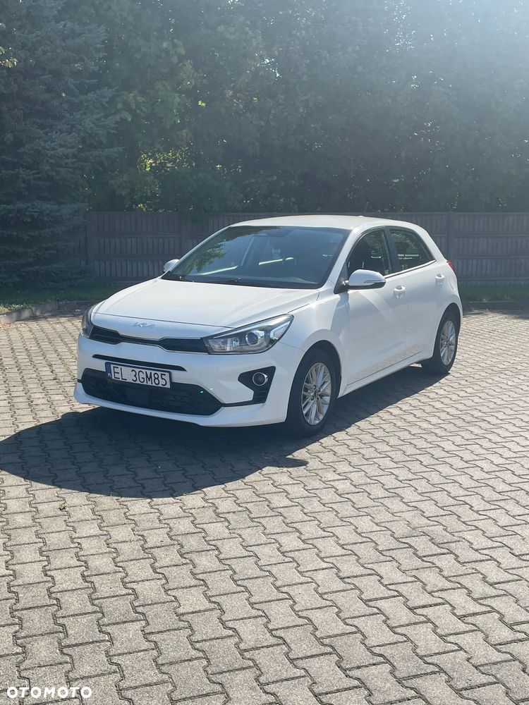 Kia Rio 1.2 L - 13