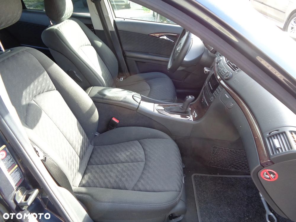 Mercedes-Benz Klasa E 200 CDI Elegance DPF - 14