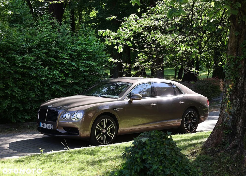 Bentley Flying Spur V8 S - 4