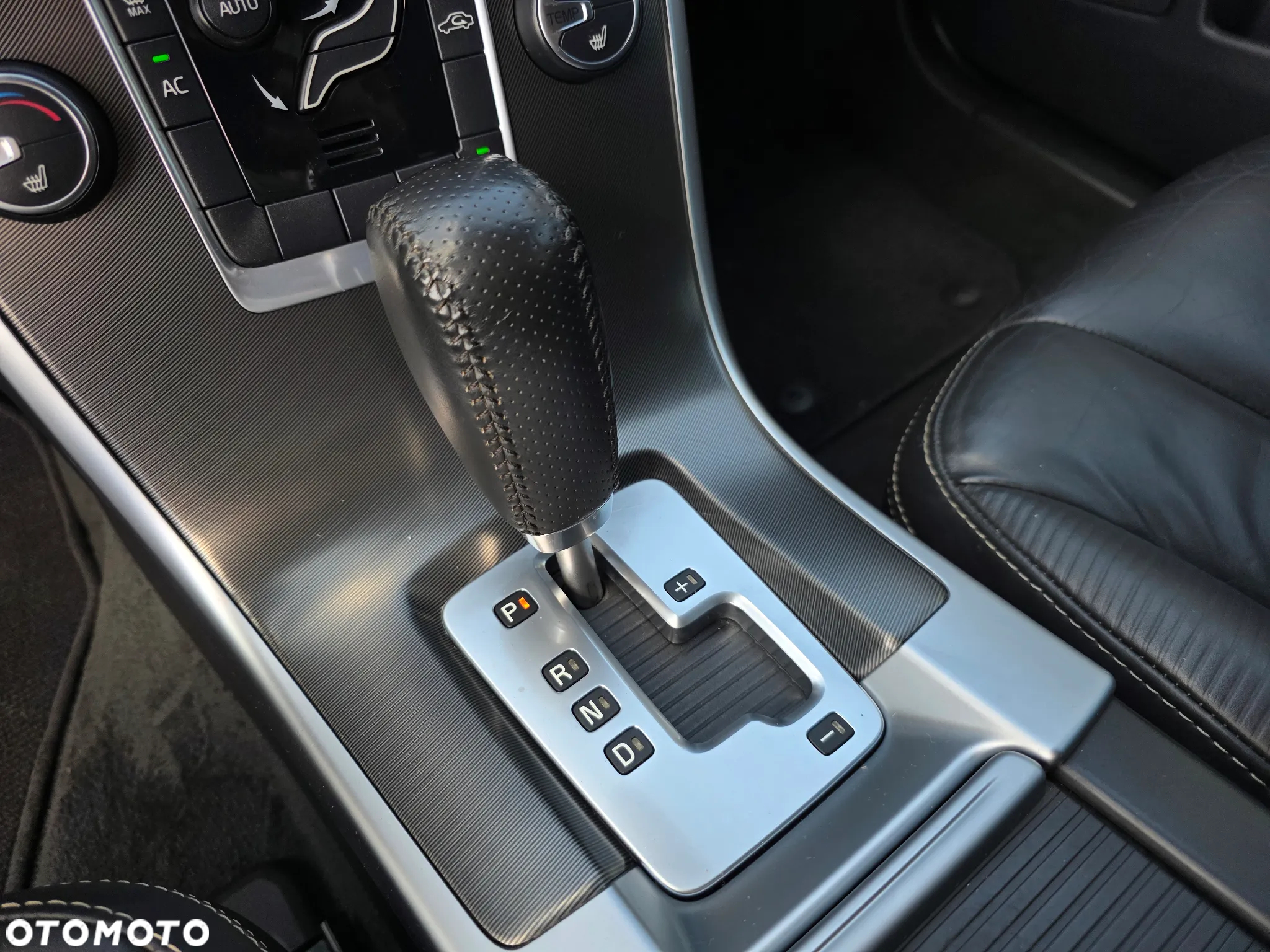 Volvo XC 60 D4 Geartronic RDesign - 22