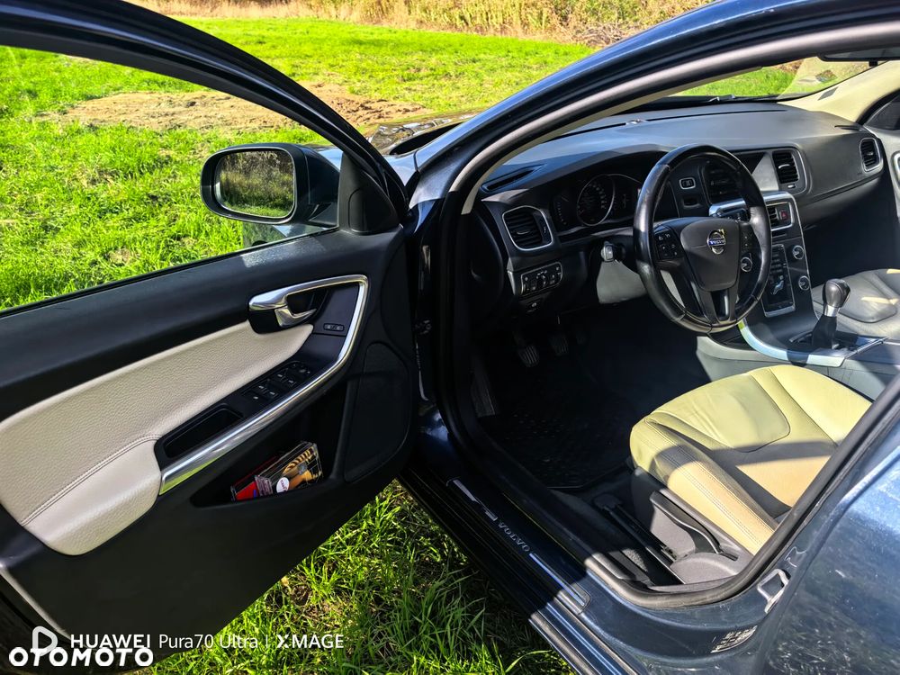 Volvo V60 T4 R-Design Kinetic - 6