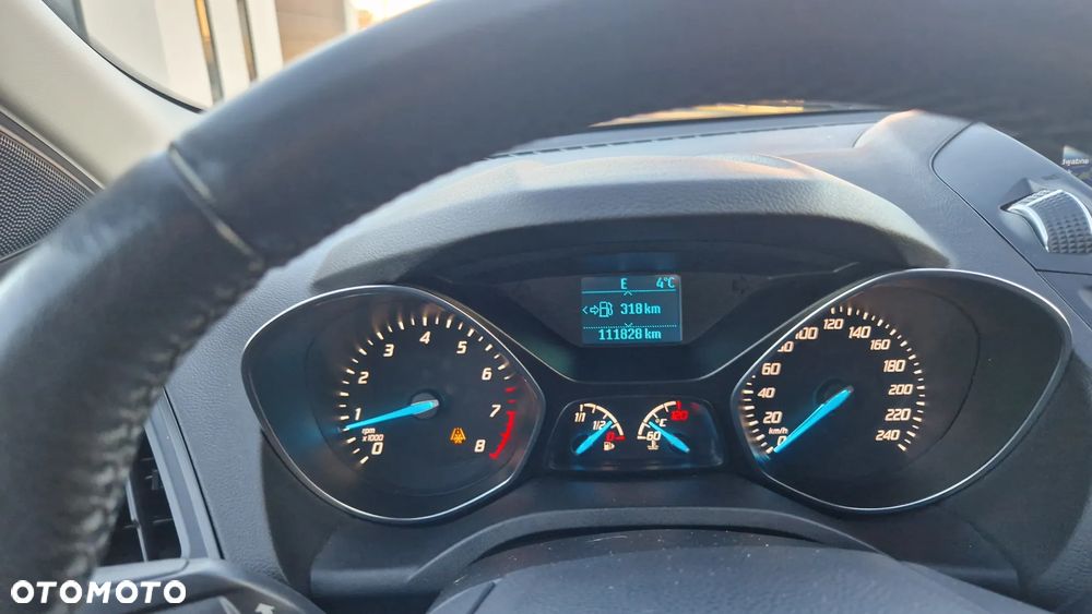 Ford Kuga 1.5 EcoBoost 2x4 Titanium - 12