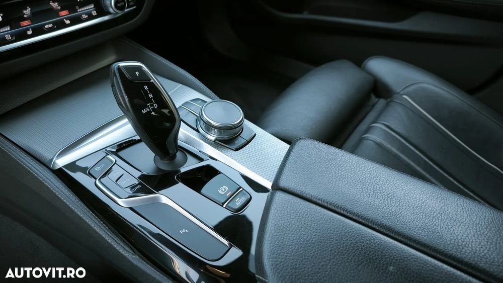 BMW Seria 5 520d Aut. - 23