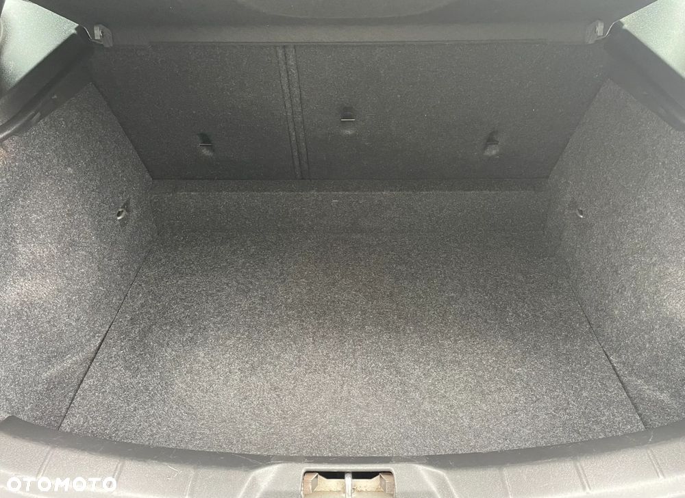 Volvo V40 D2 Momentum - 19