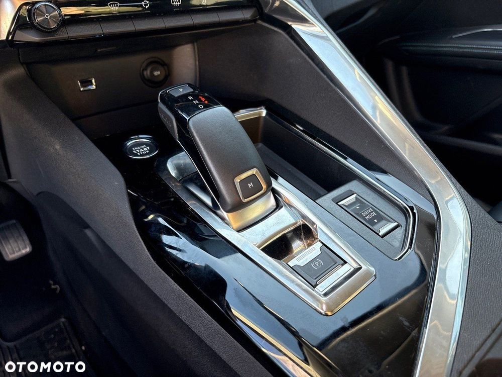 Peugeot 5008 1.5 BlueHDi Allure Pack S&S EAT8 - 19