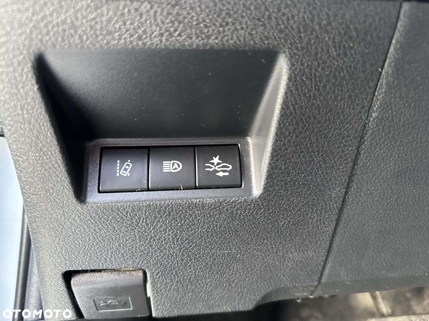 Toyota Yaris - 16