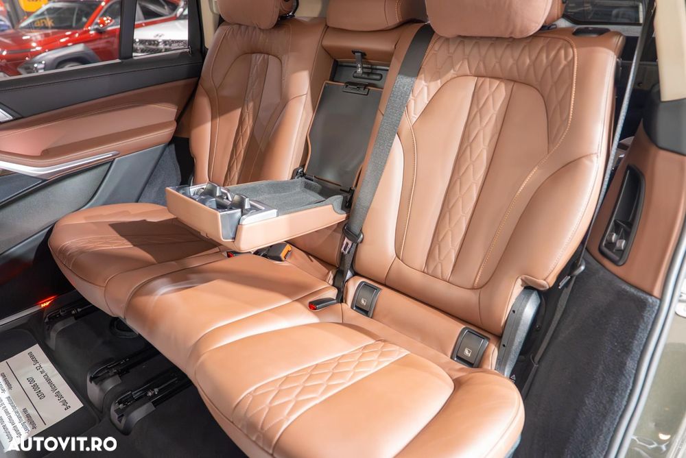 BMW X7 xDrive40i AT MHEV - 27