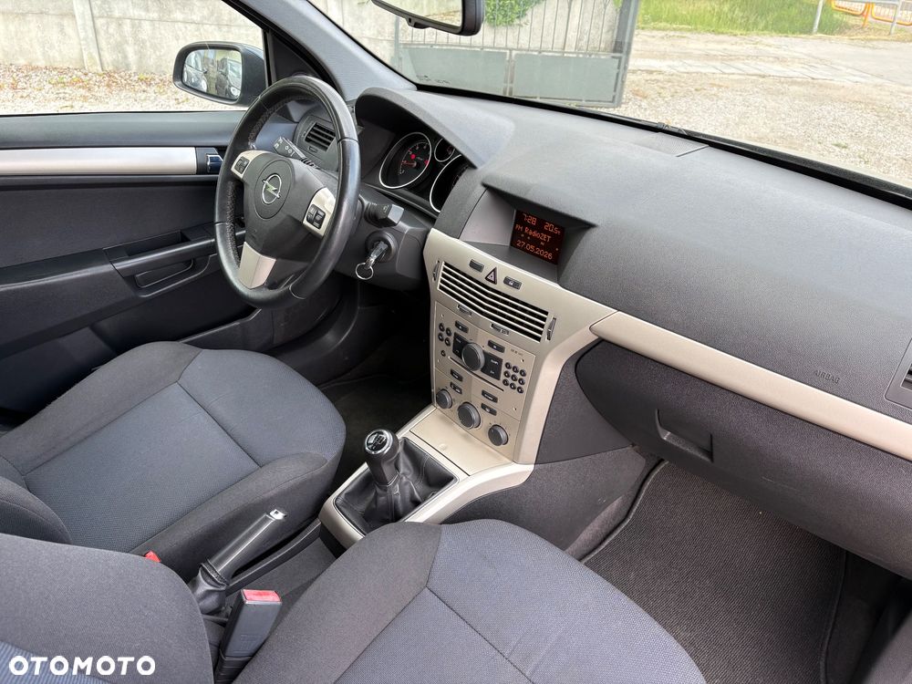 Opel Astra 1.6 Design Edition - 28