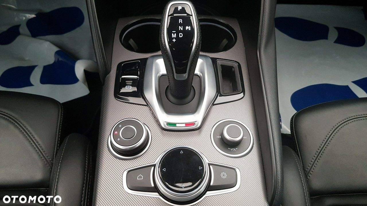 Alfa Romeo Giulia - 30