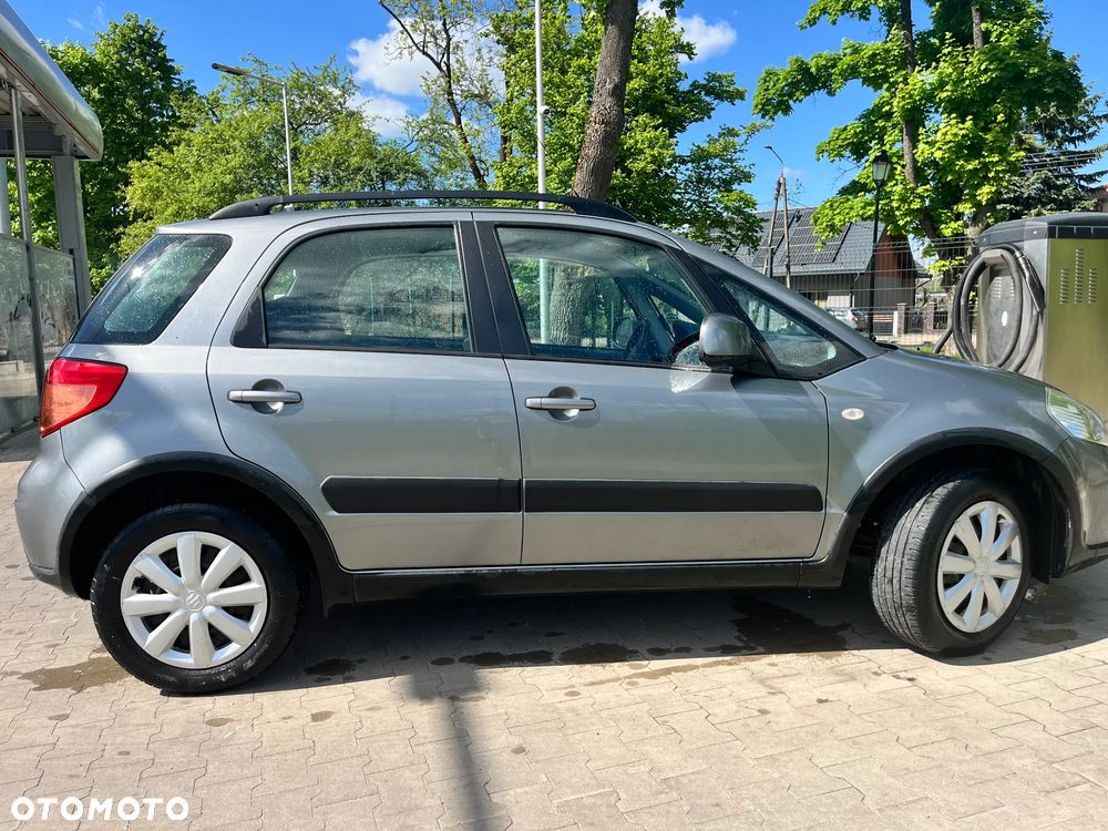 Suzuki SX4 1.6 Comfort - 1