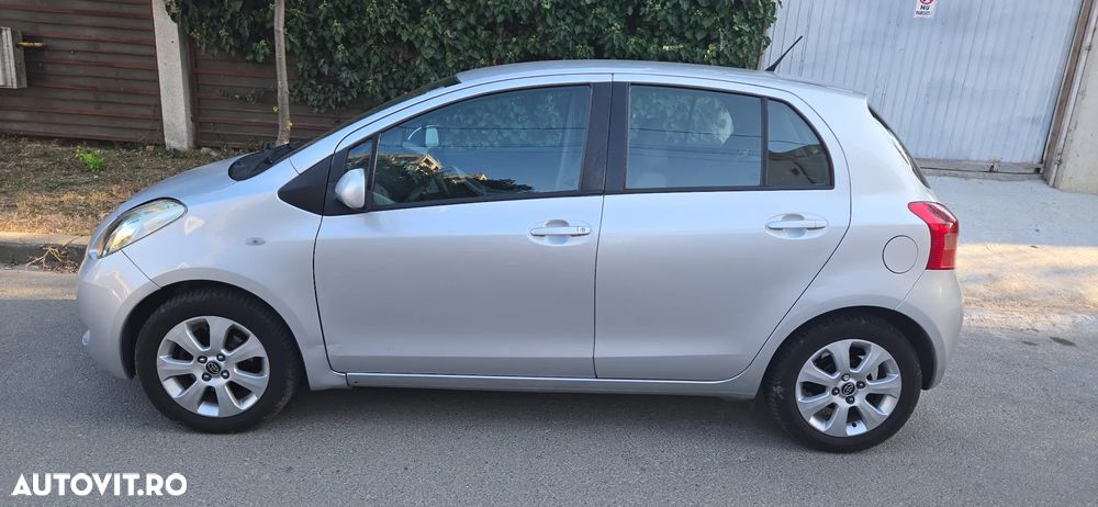 Toyota Yaris - 1