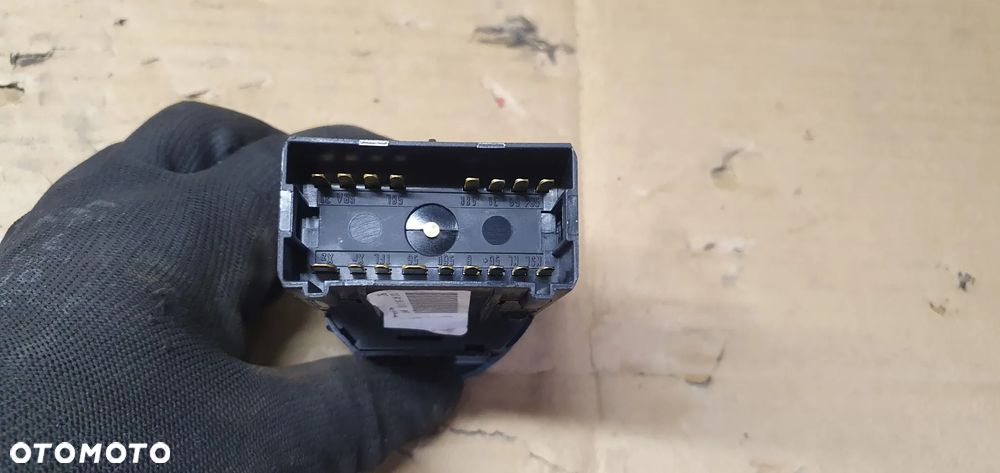 Przełącznik włącznik świateł Skoda Superb 1U0941531D - 4