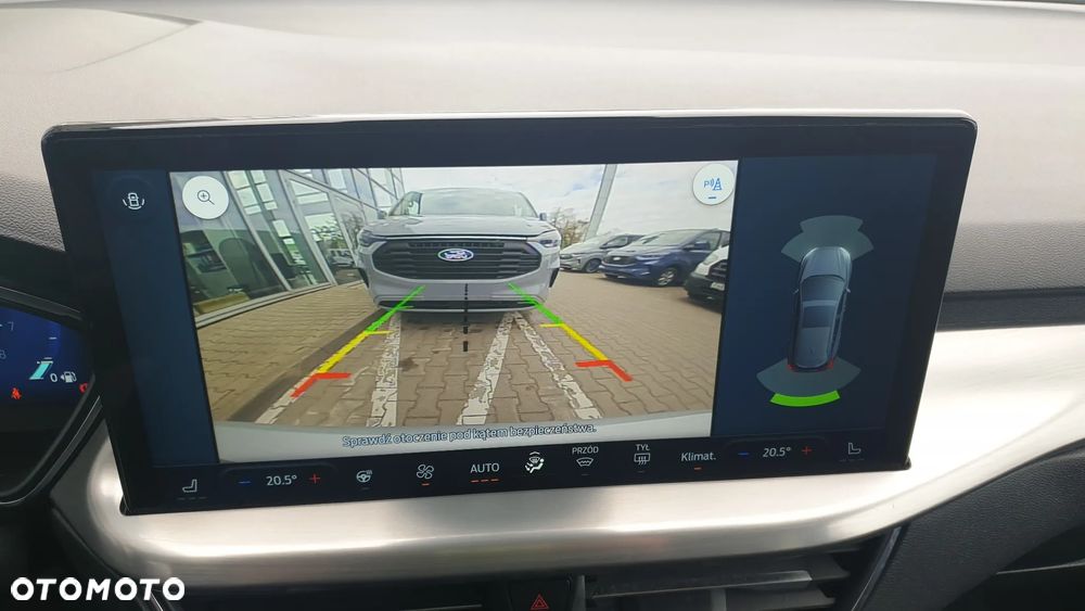 Ford Focus 1.0 EcoBoost Titanium - 24