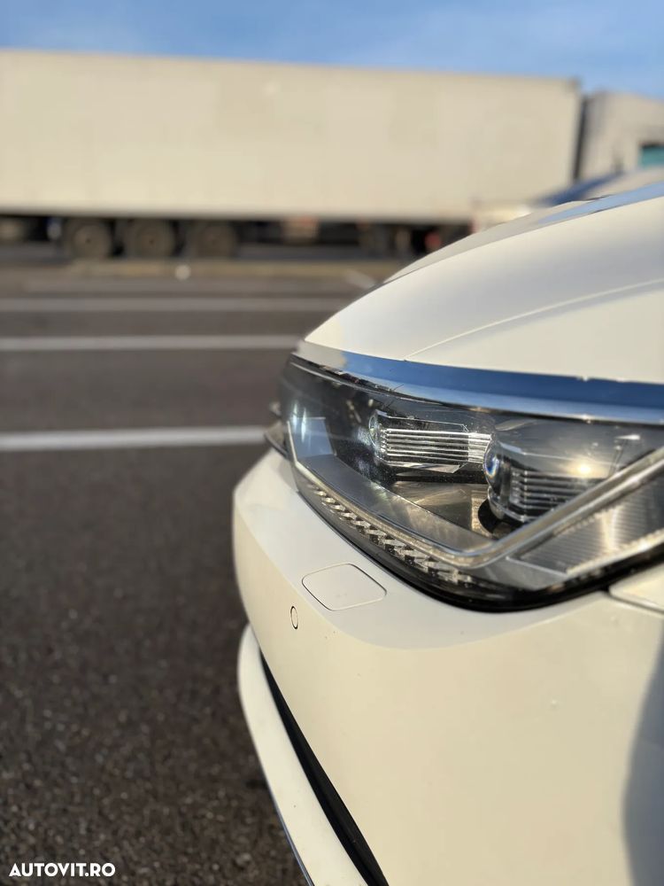 Volkswagen Passat Variant 2.0 TDI DSG 4Motion Highline - 8