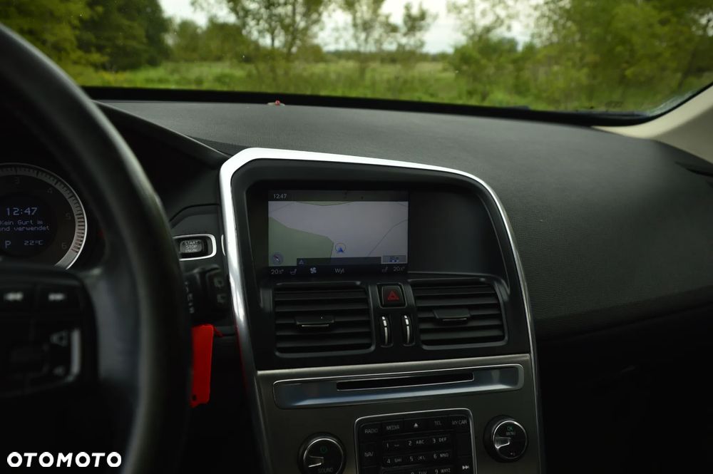 Volvo XC 60 D4 AWD Geartronic Momentum - 30