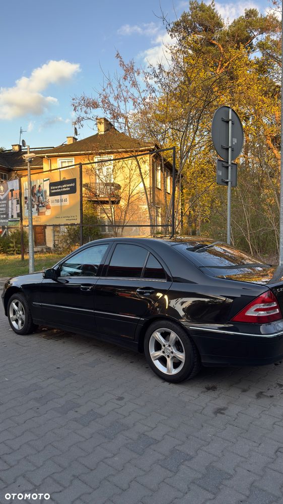 Mercedes-Benz Klasa C 200 T Kompressor Avantgarde - 3