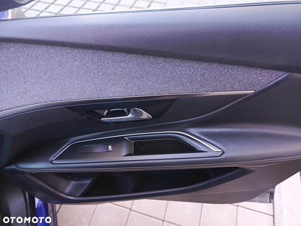 Peugeot 3008 THP 165 EAT6 Stop & Start Allure - 27