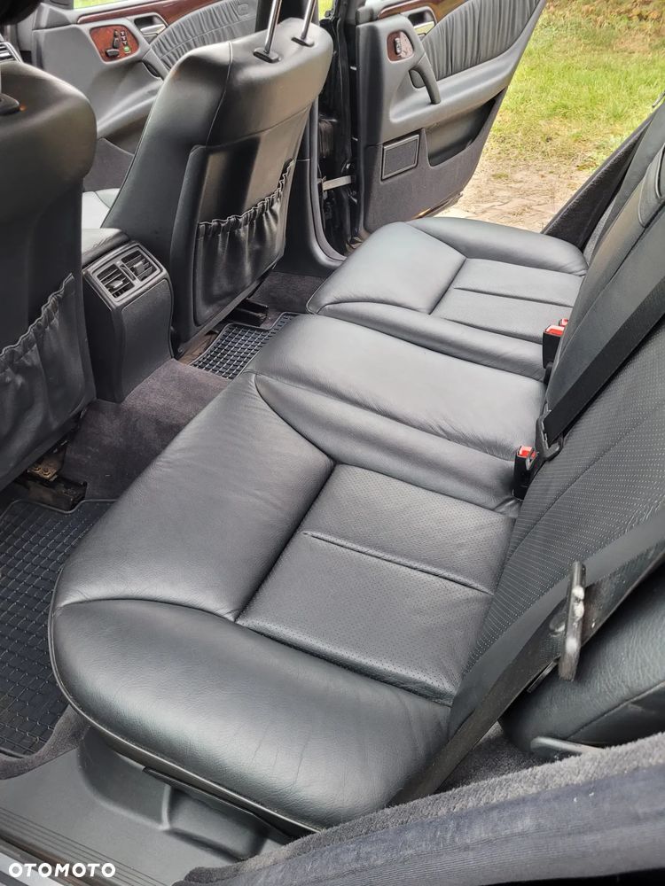 Mercedes-Benz Klasa E 430 T Elegance - 23