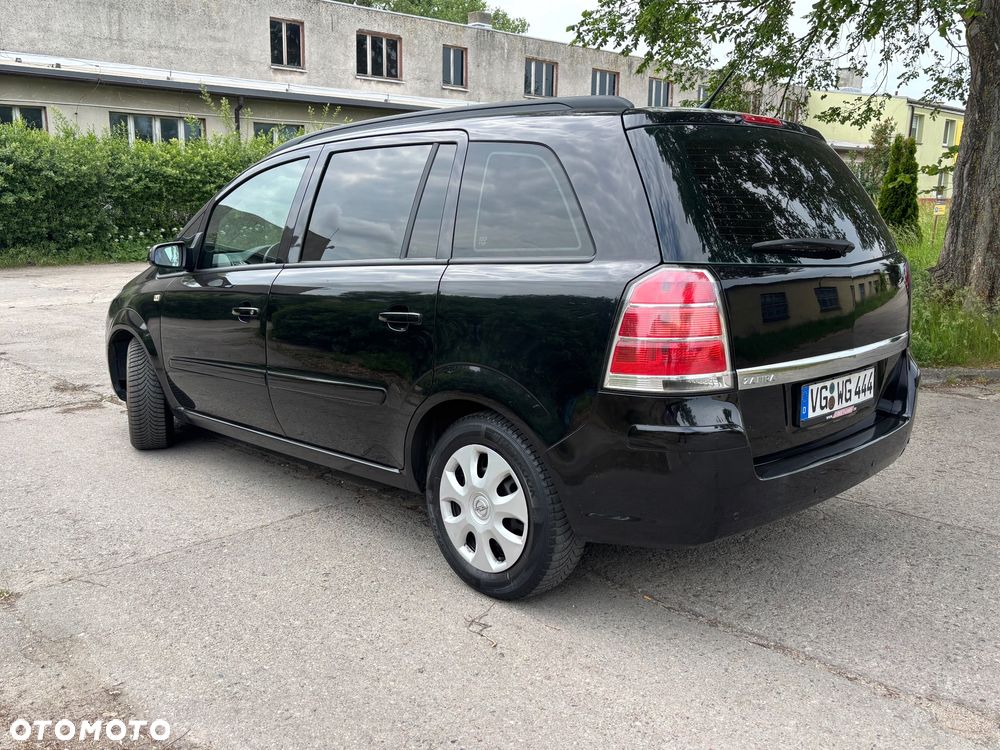 Opel Zafira 1.8 Easytronic Family Plus - 35