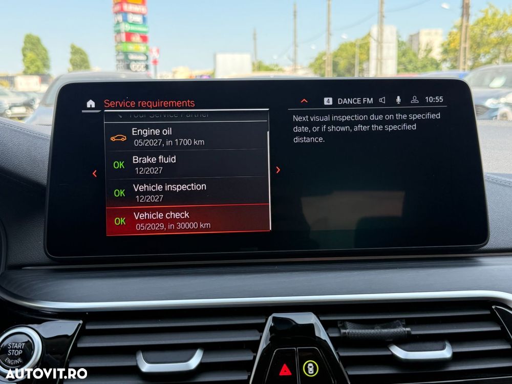 BMW Seria 5 530d xDrive AT MHEV - 32