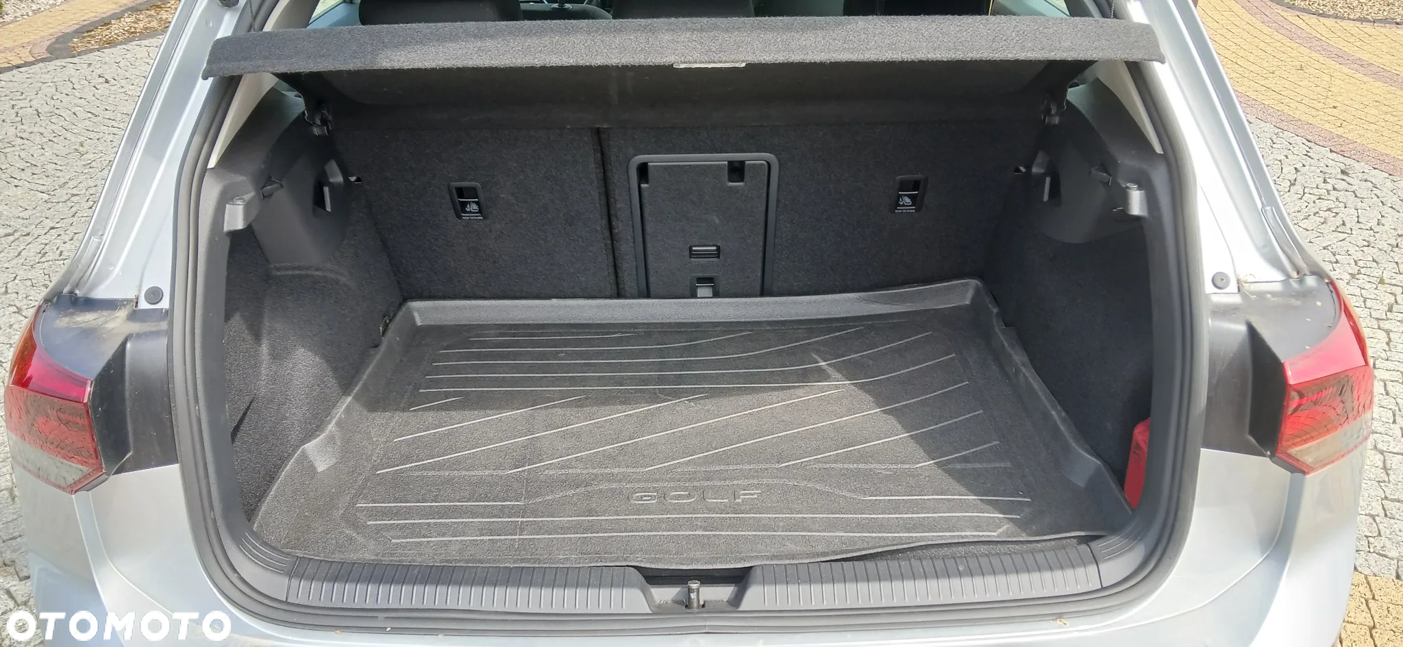 Volkswagen Golf VIII 1.5 TSI EVO Life - 12